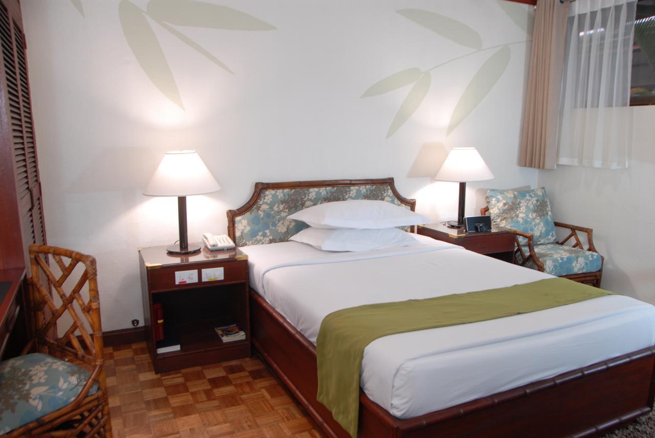 Oasis Hotel Angeles Kültér fotó